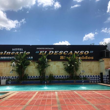 Hotel Y Balneario El Descanso Villavicencio Exteriér fotografie