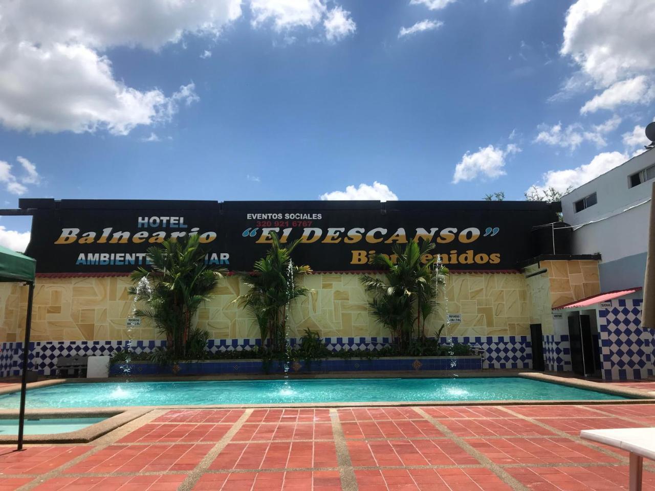 Hotel Y Balneario El Descanso Villavicencio Exteriér fotografie