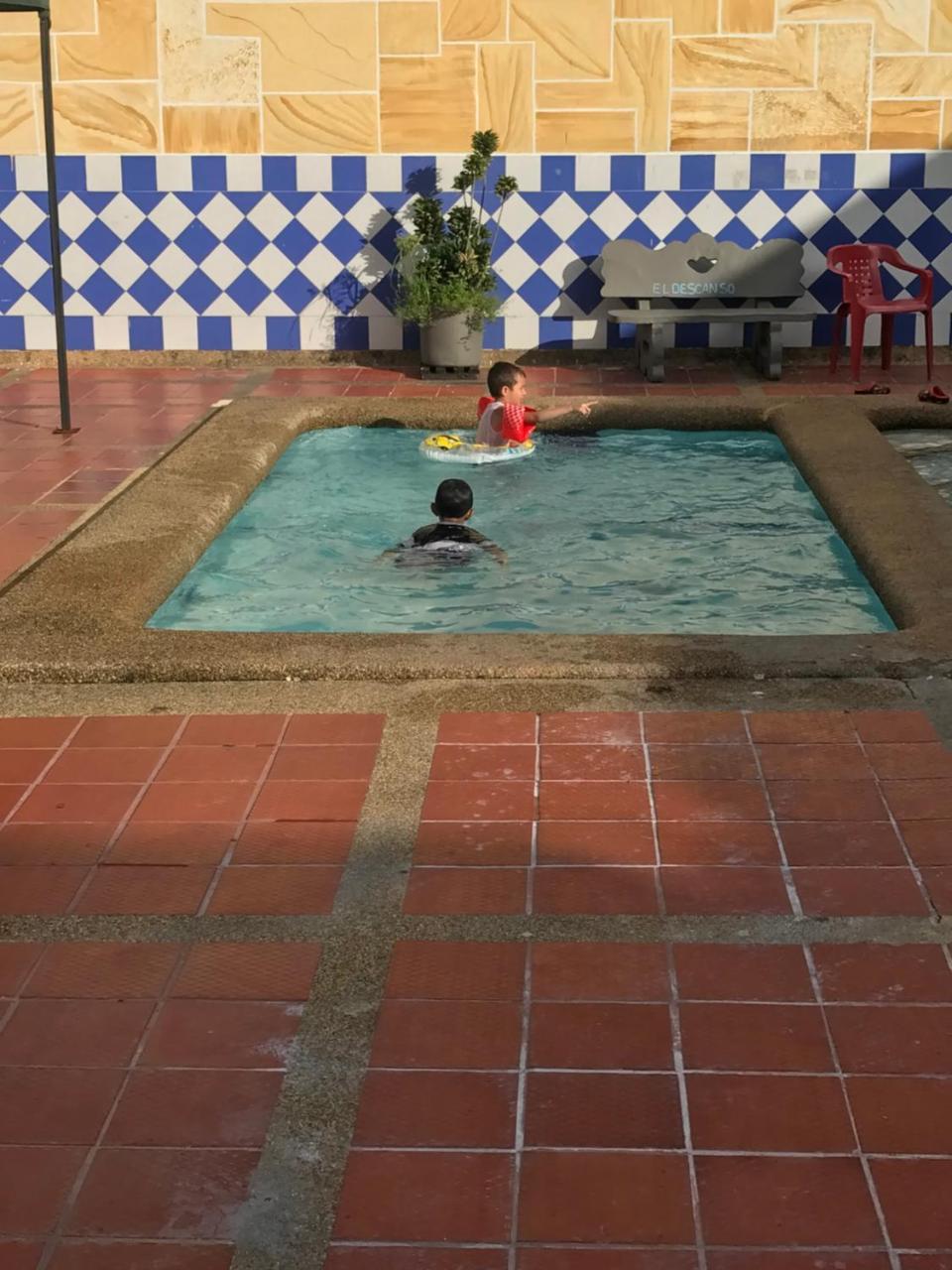 Hotel Y Balneario El Descanso Villavicencio Exteriér fotografie