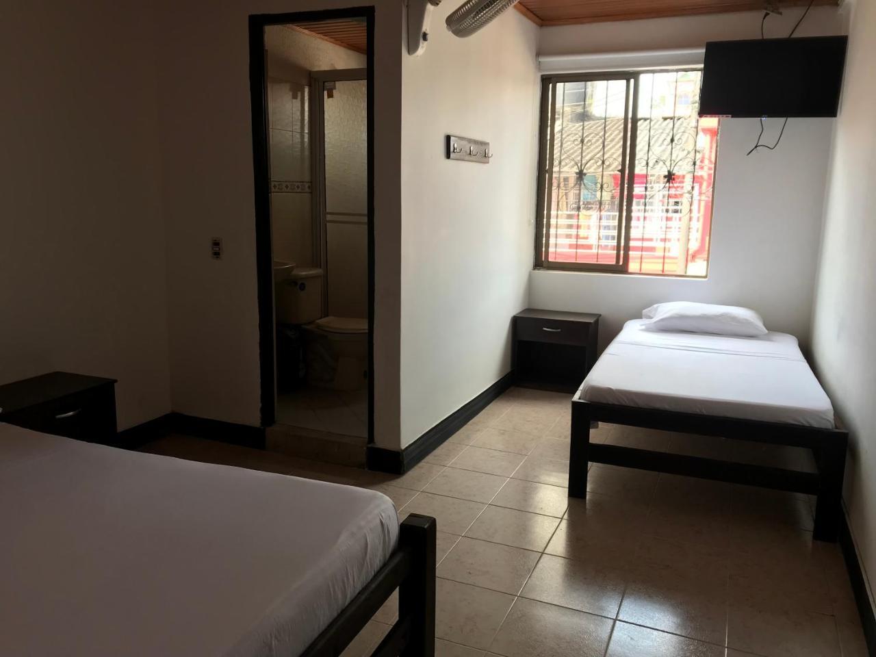 Hotel Y Balneario El Descanso Villavicencio Exteriér fotografie